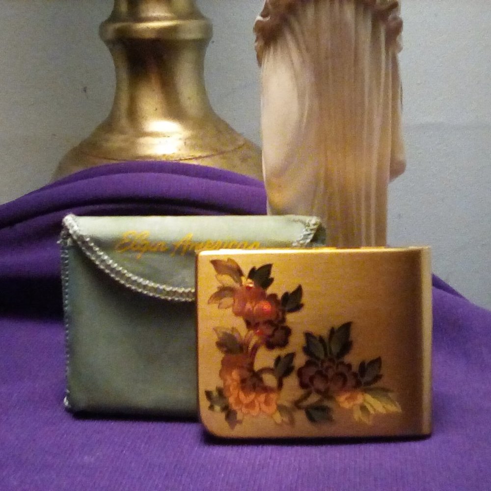 ELGIN AMERICAN COMPACT VINTAGE GOLDEN BRASS 1950s